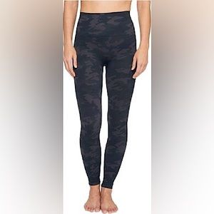 Spanx Look At Me Now Seamless Shaping Leggings In Black Camo